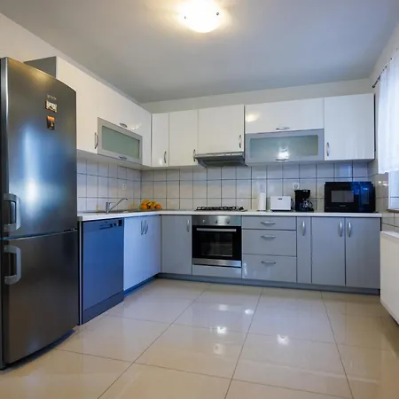 Ana In - Haus Fuer 8 Personen فيلة